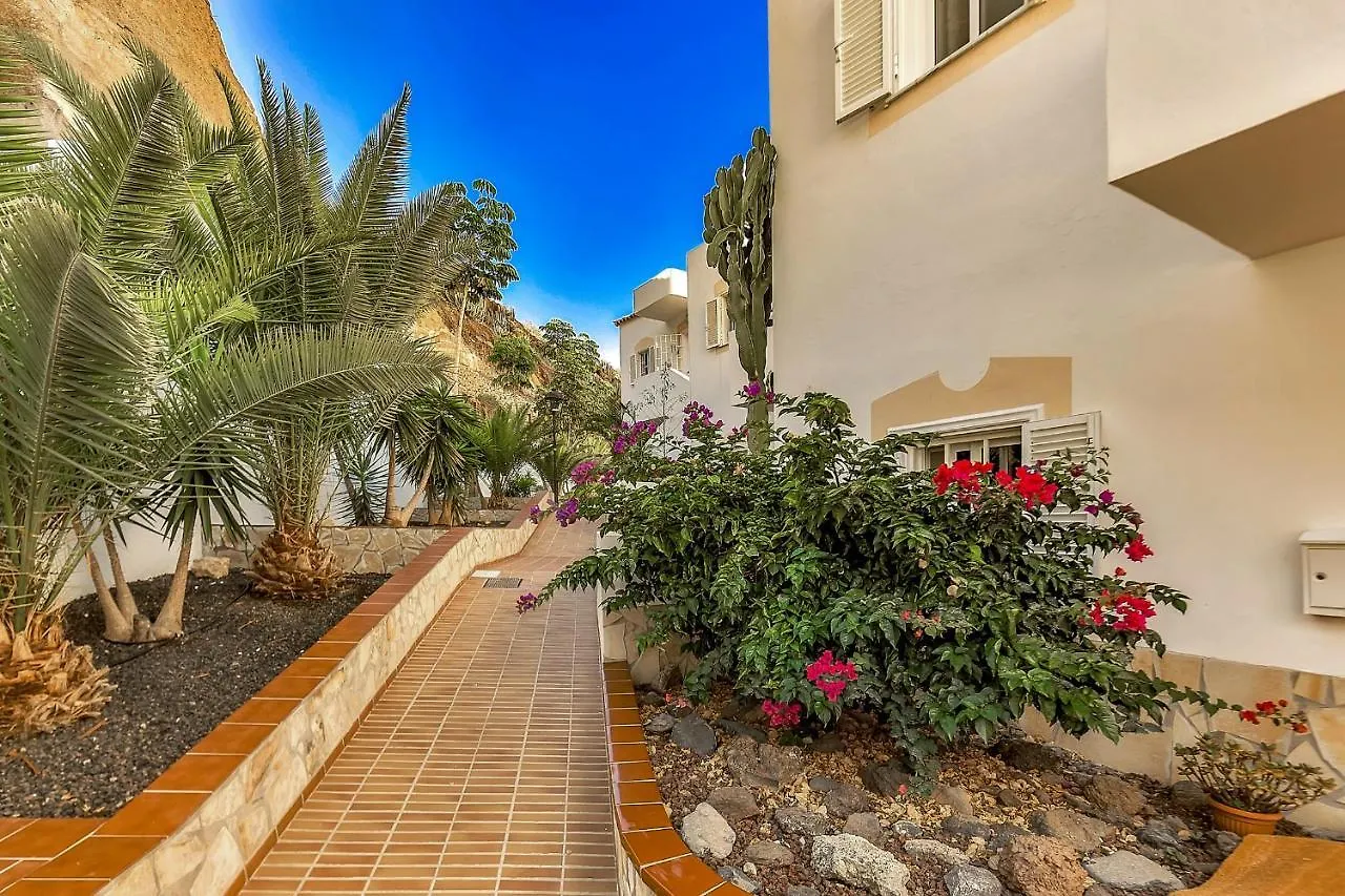 Spacious 2 Bedroom Apartment Tenerife South Costa Adeje  Spain