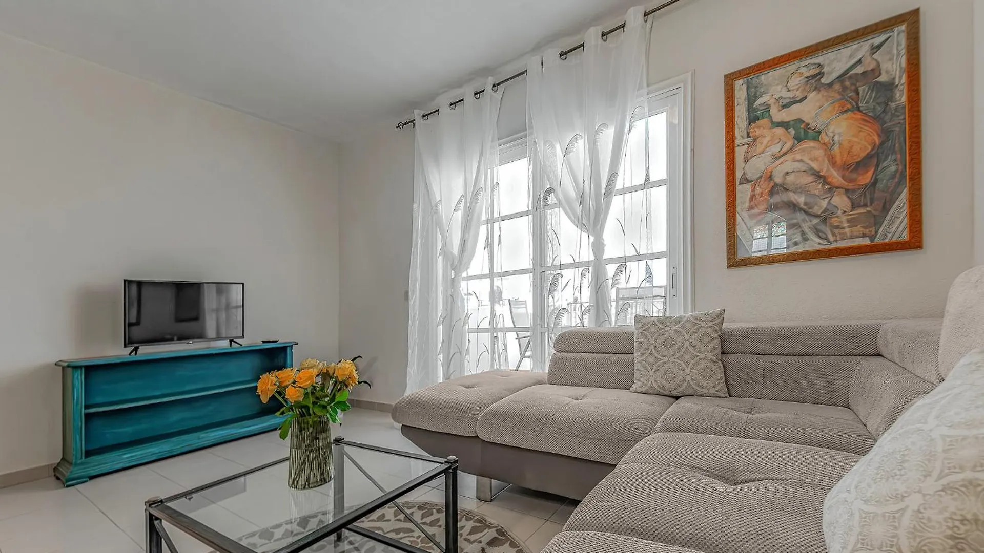 Spacious 2 Bedroom Apartment Tenerife South Costa Adeje