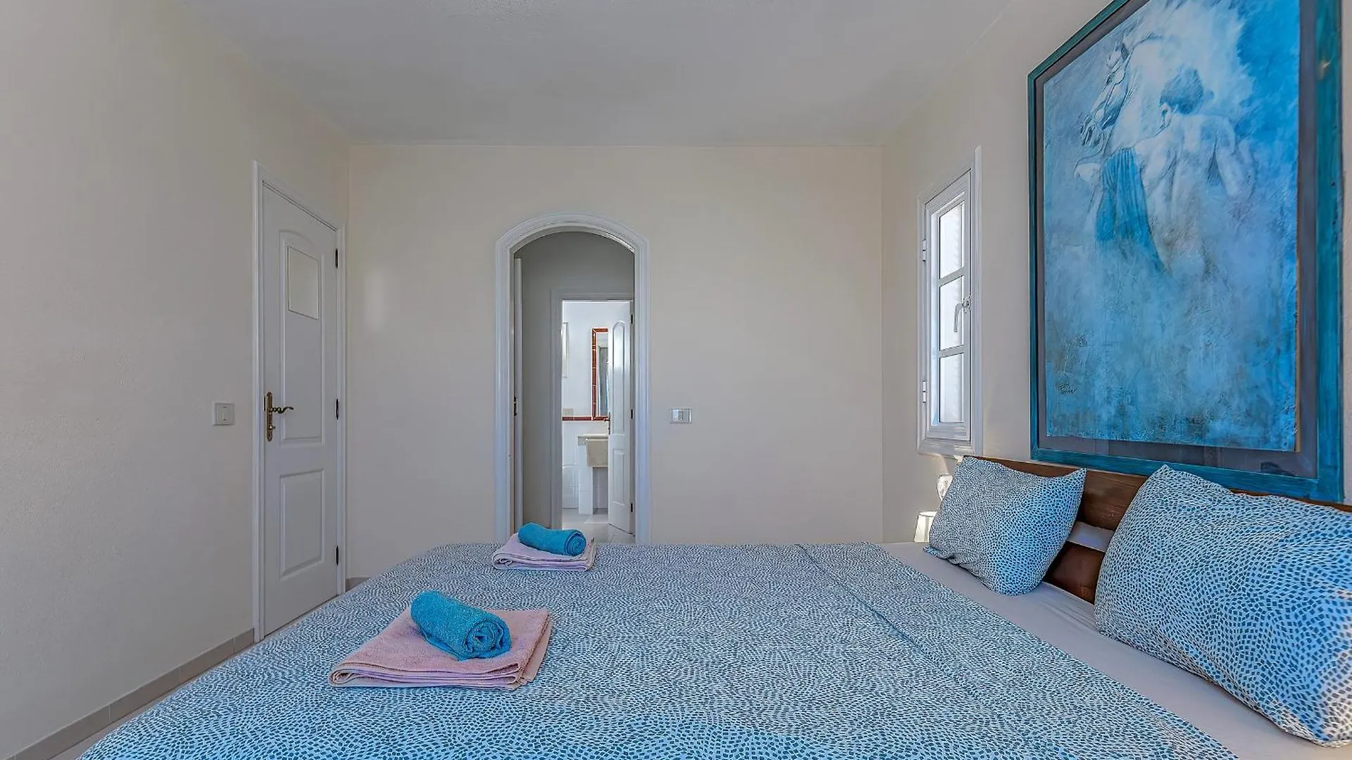 Spacious 2 Bedroom Apartment Tenerife South Costa Adeje