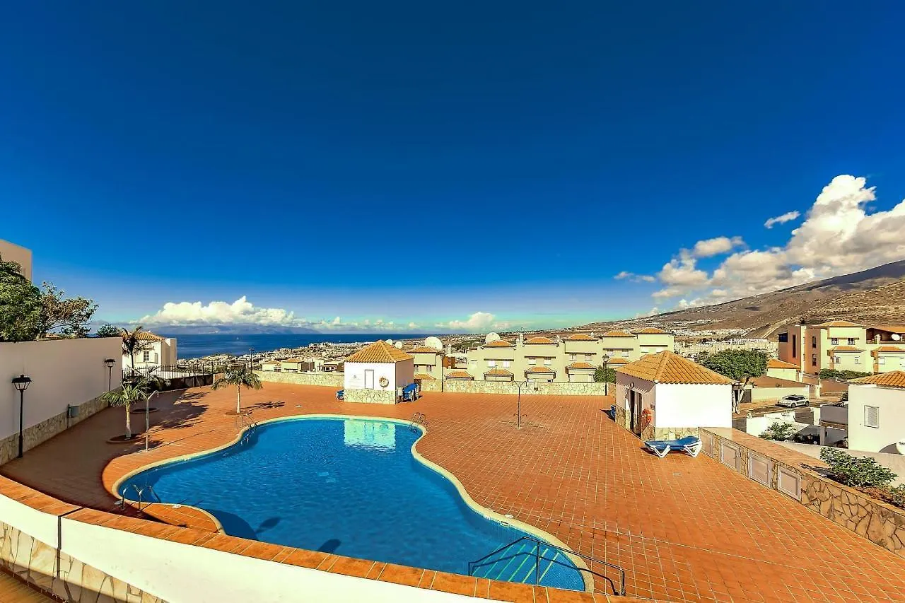 Spacious 2 Bedroom Apartment Tenerife South Costa Adeje