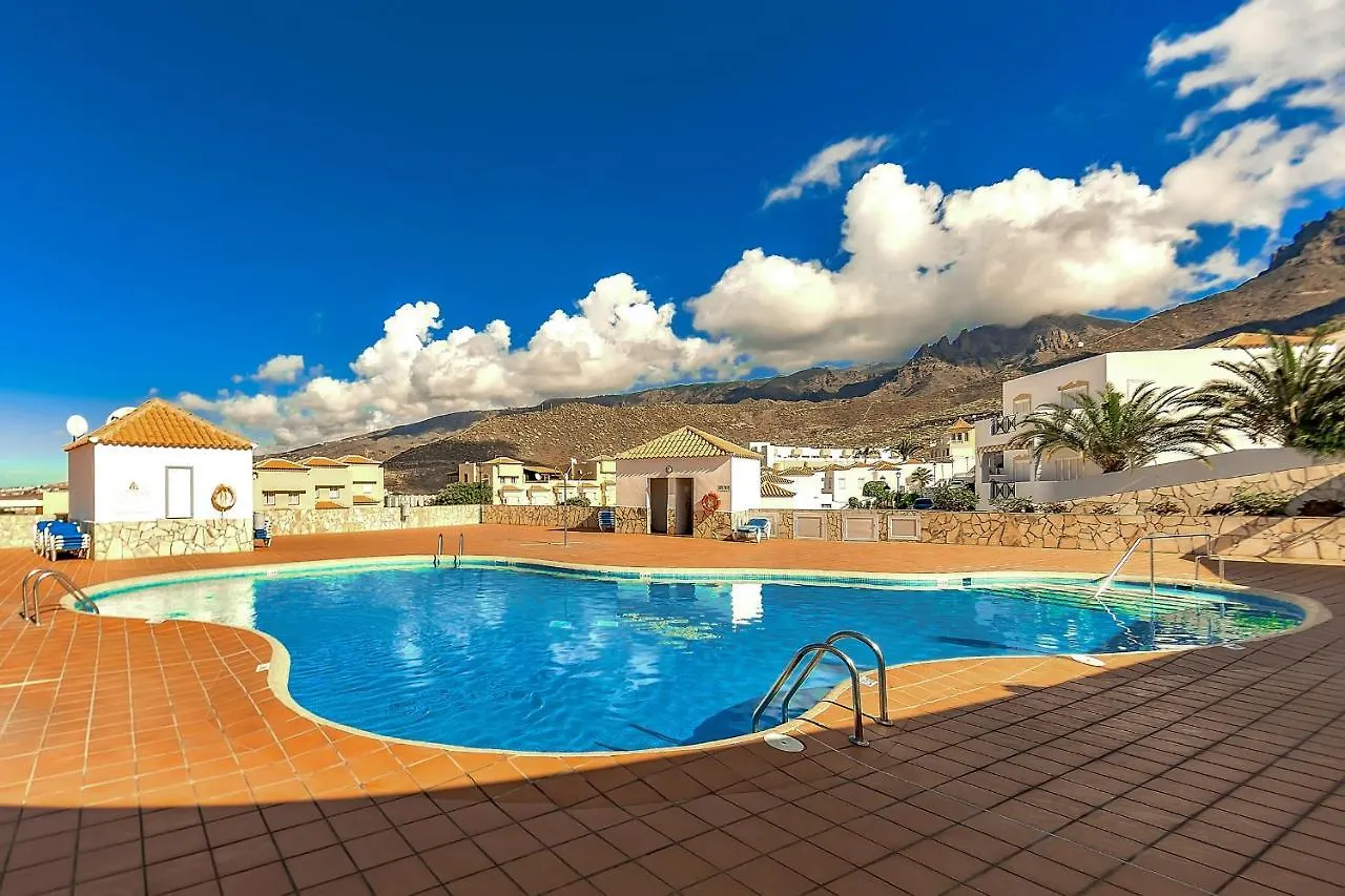 Spacious 2 Bedroom Apartment Tenerife South Costa Adeje