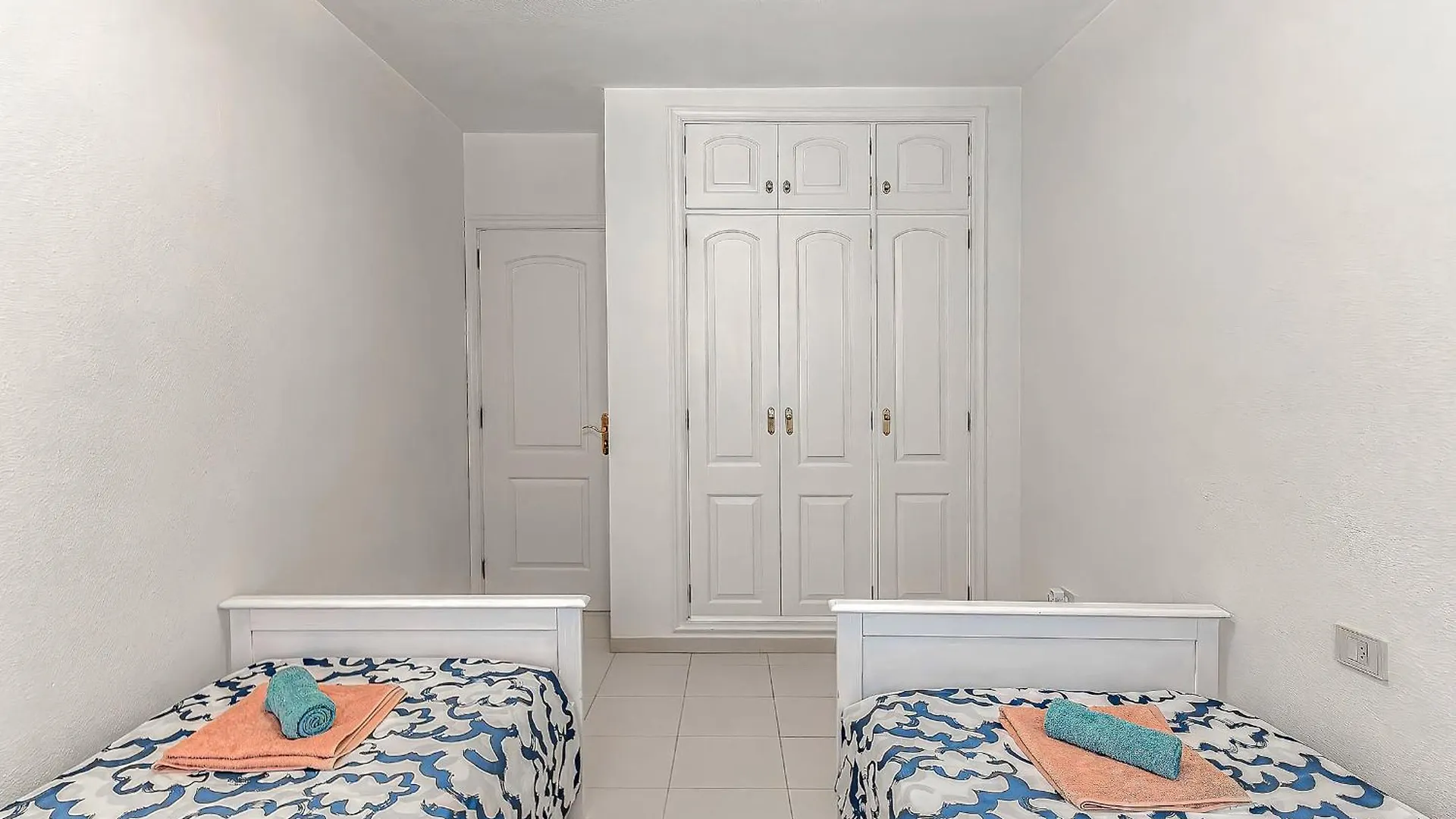 Spacious 2 Bedroom Apartment Tenerife South Costa Adeje   Costa Adeje (Tenerife)